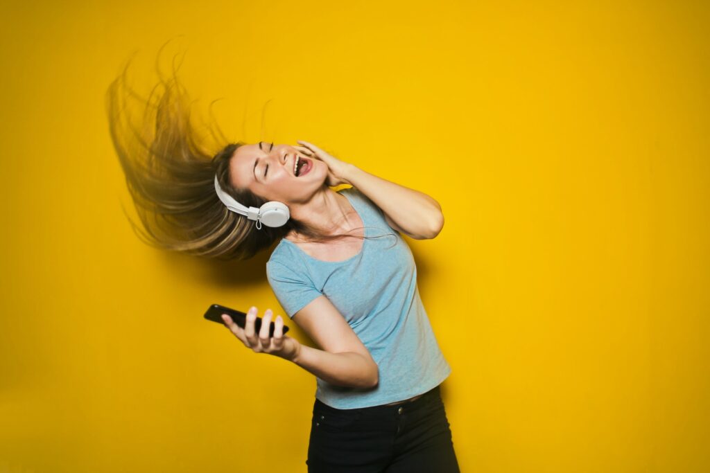 french-listening-5-1024×683 Listen Up! The Complete Guide to Improving French Listening Skills at All Levels