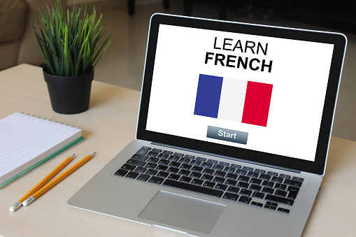 Translate in Context from English to French: 5 Online Tools to Get the Job Done